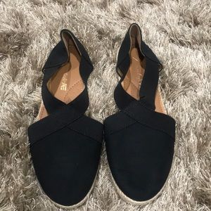 American eagle black flats